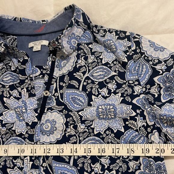NWOT Nautica Blue Button Down Women’s Shirt with Notched Collar | Size XL - Picture 5 of 6
